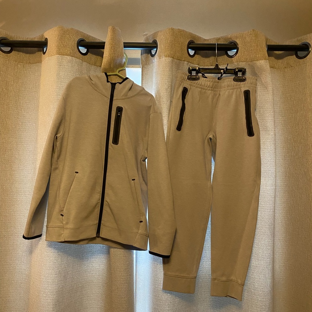 Old Navy Active Kids Grey Jacket & Joggers Matching Set, Size M (8)